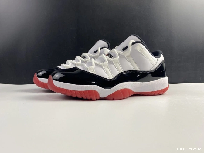 11 AV2187-160 Bred Concord Air Jordan Retro Low 0722